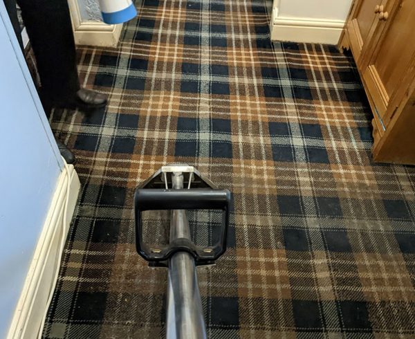 Steam Cleaning vs Dry Carpet Cleaning: Which Is Best for Your Home?